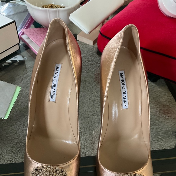 Manolo Blahnik Copper Hangisi Heels - Picture 4 of 14